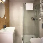 Urban Global Premium - 11th Floor No 23-free Garage Self Check-in Apartmán Katovice