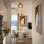 Urban Global Premium - 11th Floor No 23-free Garage Self Check-in Apartmán *