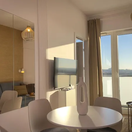 Апартаменты Urban Global Premium - 11th Floor No 23- Air Condition - Balcony - Free Garage Катовице
