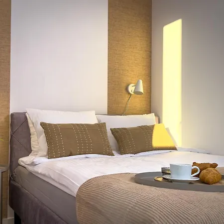 Urban Global Premium - 11th Floor No 23- Air Condition - Balcony - Free Garage Апартаменты Катовице