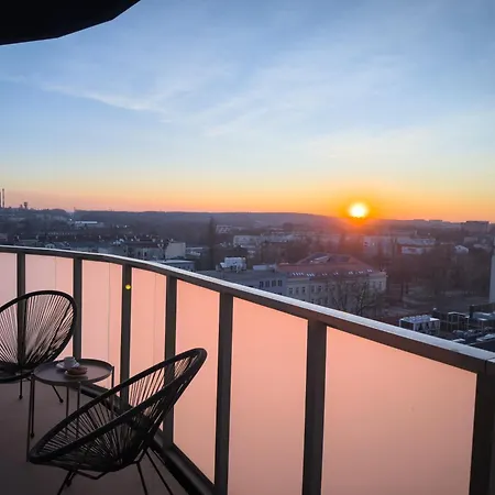 Urban Global Premium - 11th Floor No 23- Air Condition - Balcony - Free Garage