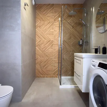 Urban Global Premium - 11th Floor No 23-free Garage Self Check-in Apartament