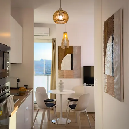 Urban Global Premium - 11th Floor No 23- Air Condition - Balcony - Free Garage Апартаменты *