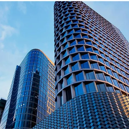 Urban Global Premium - 11th Floor No 23-free Garage Self Check-in Appartamento *