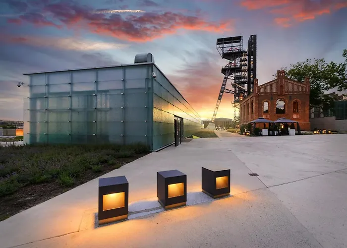 Urban Global Premium - 11th Floor No 23-free Garage Self Check-in דירה *