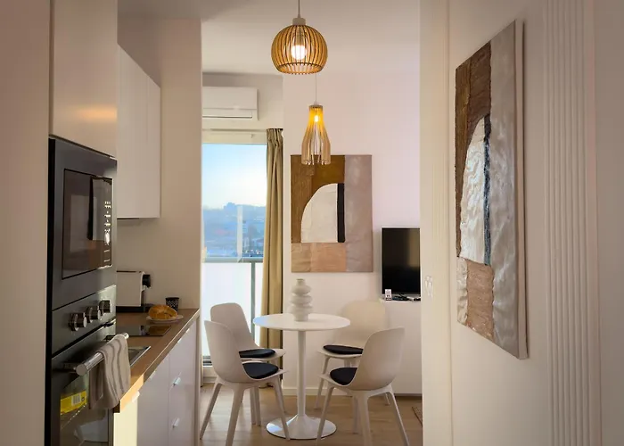 Urban Global Premium - 11th Floor No 23-free Garage Self Check-in דירה *