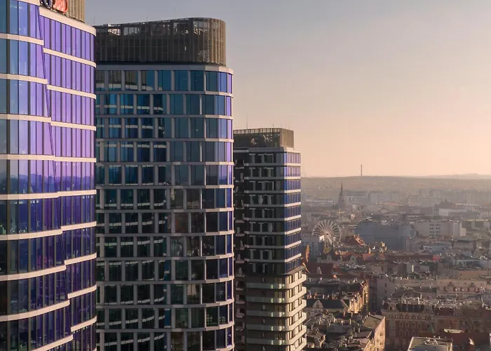 Urban Global Premium - 11th Floor No 23-free Garage Self Check-in דירה קטוביץ